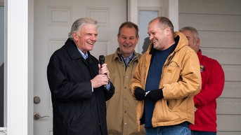 Rev. Franklin Graham delivers Kentucky flood survivors new homes for Christmas: ‘We can finally breathe’ - Fox News