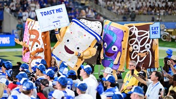 Pop-Tarts pastry bails on celebration and 4 other wild moments from bowl game - Fox News