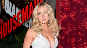 Sydney Sweeney channels vixens Marilyn Monroe, Pamela Anderson as American Eagle stock soars - Fox News