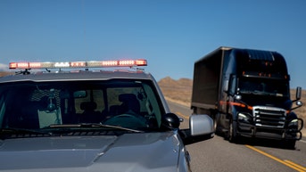 Thieves hijack holiday cargo as new wave of organized crime hits Americans’ wallets - Fox News