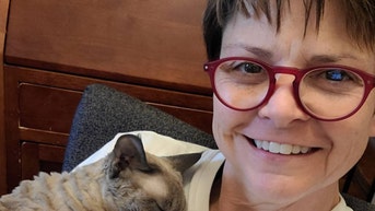 'Marvelous Mrs. Maisel' actress Wenne Alton Davis dies at 60 after being hit by car in NYC - Fox News