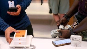 New iPhone scam tricks owners into giving phones away