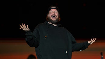 Jelly Roll afirma que la prohibición de por vida de poseer armas para los delincuentes debería incluir una «vía de redención» y quiere recuperar el derecho a cazar.