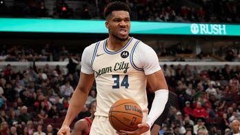 Giannis Antetokounmpo's late-game dunk nearly causes brawl between Bucks, Bulls players