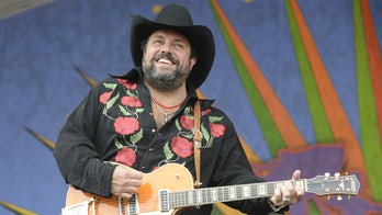 Country star Raul Malo dead at 60