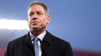 Super Bowl champion Troy Aikman rails against referees over taunting penalty in Dolphins–Steelers game