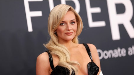 Kelsea Ballerini tells heckler to 'f--- off' after they screamed her ex's name during concert