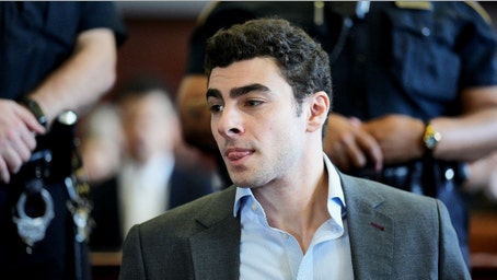 Healthcare exec murder suspect showed telling behavior before arrest: expert