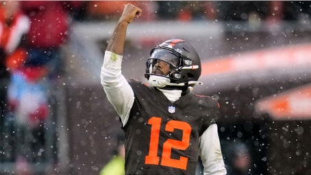 Browns coach draws fury as Shedeur Sanders sits during crucial 2-point try