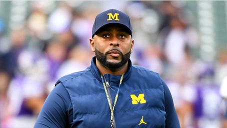 Sherrone Moore no habló con sus ayudantes durante «semanas» antes del incidente y lloró durante una discusión, según un informe.