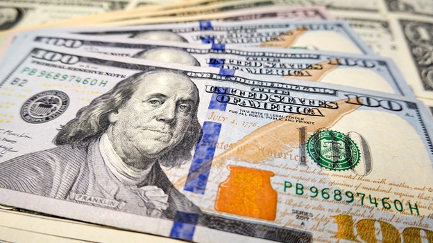 Iranian rial plunges to record low against U.S. dollar on open market: report