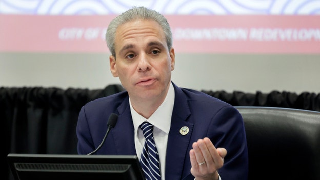 Scott Singer claims momentum against ‘career politician’ Jared Moskowitz