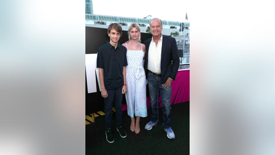 Kelsey Grammer with his kids Jude and Mason at Comic-Con in 2019. Grammer shares Mason and Jude with ex Camille Grammer.