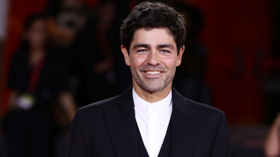 Adrian Grenier calls out ‘woke liberal college kids’ trying to tell farmers how to do their jobs