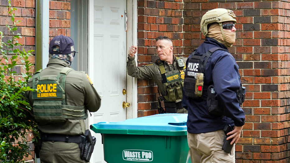 Top Republican rebukes notions to arrest DHS agents with plan to pull funding from problem cities