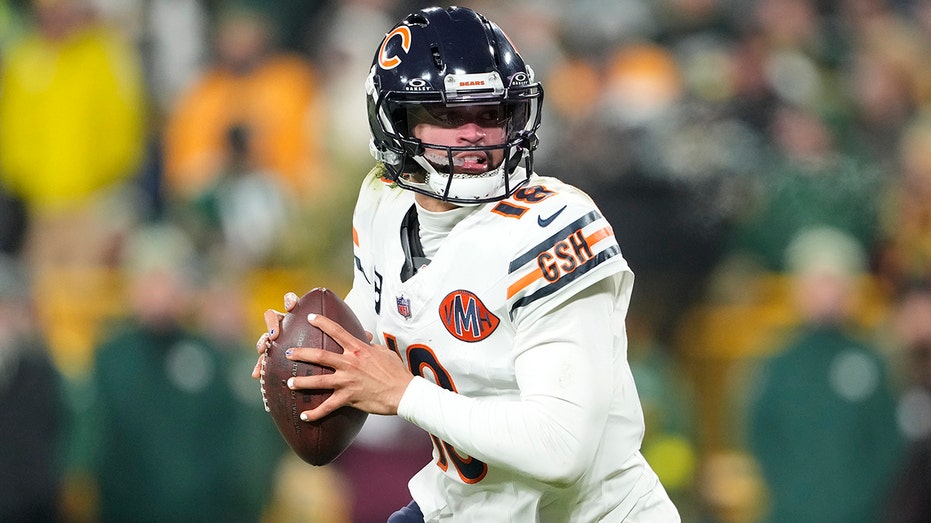 Bears vs. Patriots Thursday Night Football preview and why the over 50.5 is the best play