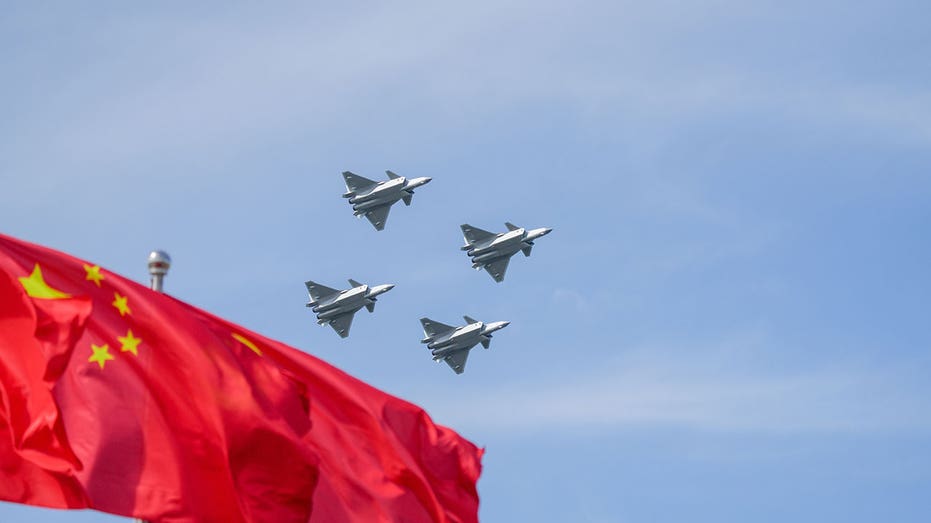 Internet InfoMedia china jets