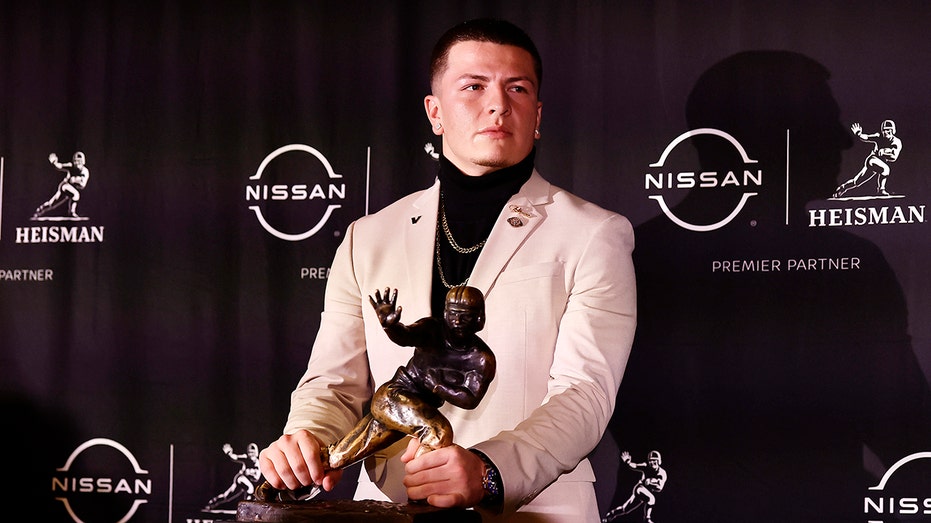 Vanderbilt quarterback Diego Pavia drops F-bomb on Heisman voters after losing trophy to Fernando Mendoza