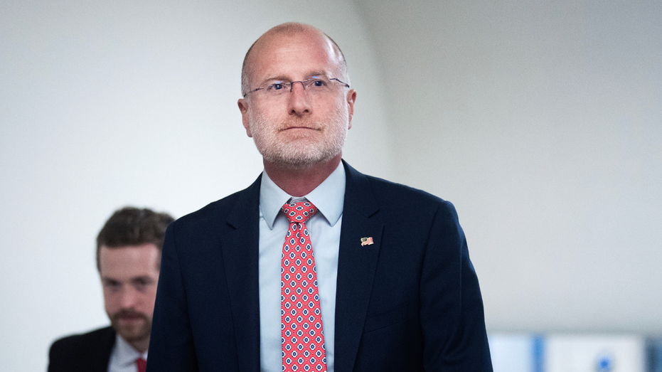 FCC, state AGs to join forces in crackdown on China-linked communications technology