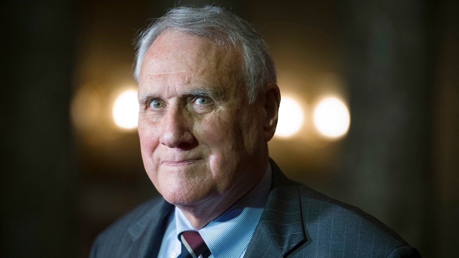 Former GOP Sen. Jon Kyl announces dementia diagnosis, steps away from public life