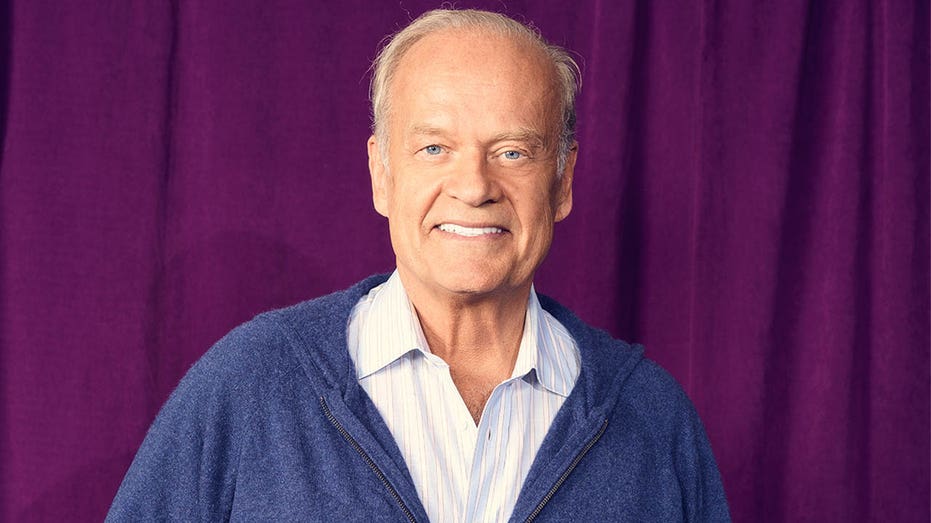 Kelsey Grammer sends message to Trump detractors obsessed with Reflecting Pool, shares prayer for country