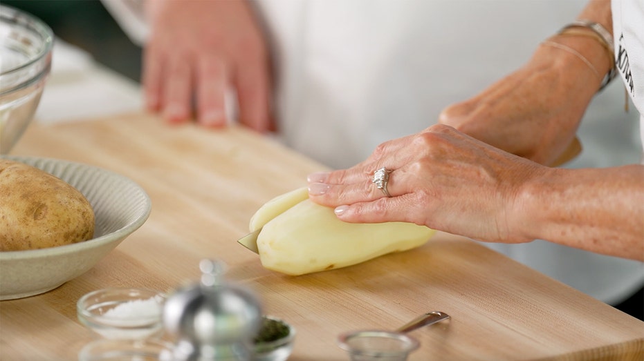 Chef on 'American Kitchen' shares common spice that turns ordinary potatoes into Mediterranean delight