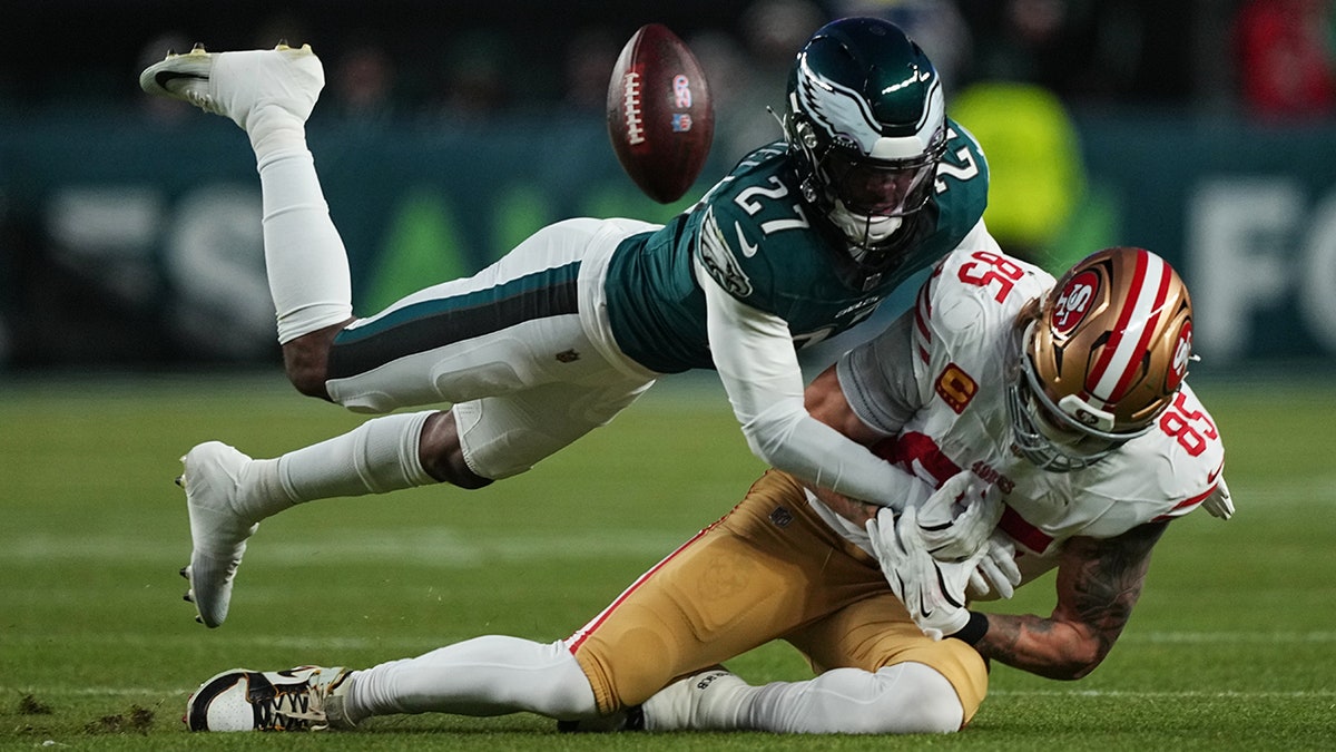 জর্জ কিটলকে রক্ষা করা হয়েছিল