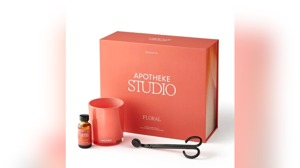 Make a luxury floral scented candle with this at home kit.