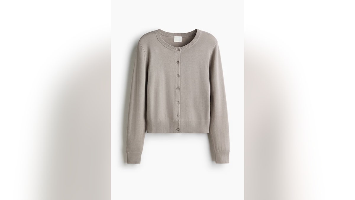 This long-sleeve crewneck cardigan is a workwear essential.