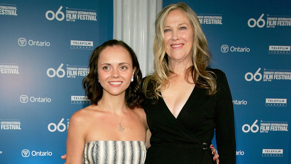 Catherine O'Hara and Christina Ricci at the premiere of "Penelope" in September 2006.