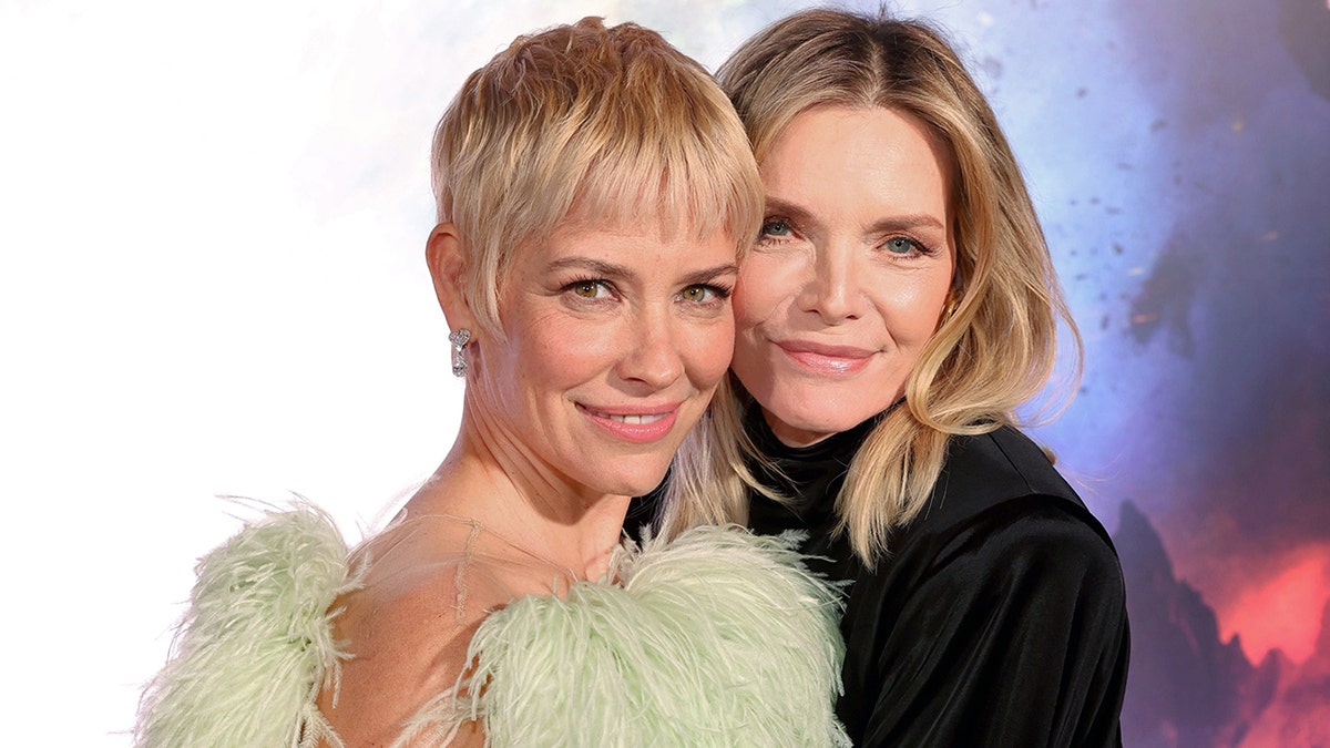 Evangeline Lilly e Michelle Pfeiffer na estreia de "Homem-Formiga e a Vespa Quatntumania" em fevereiro de 2023.