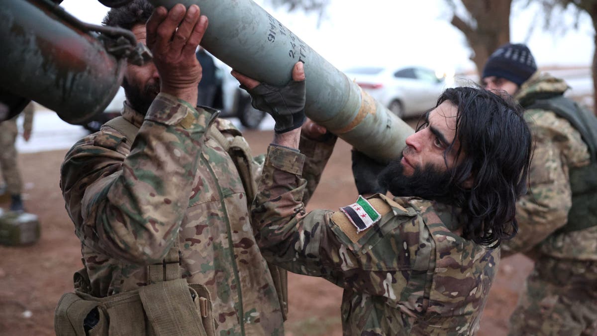 Las Fuerzas Armadas Sirias luchan contra los kurdos en el norte de Siria.