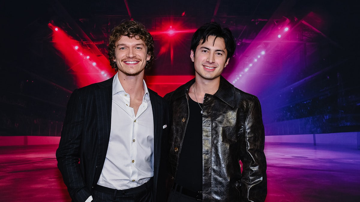 হট প্রতিদ্বন্দ্বী তারকা