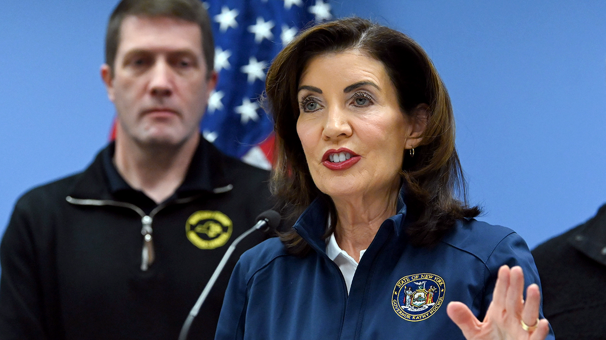 Kathy Hochul storm briefing