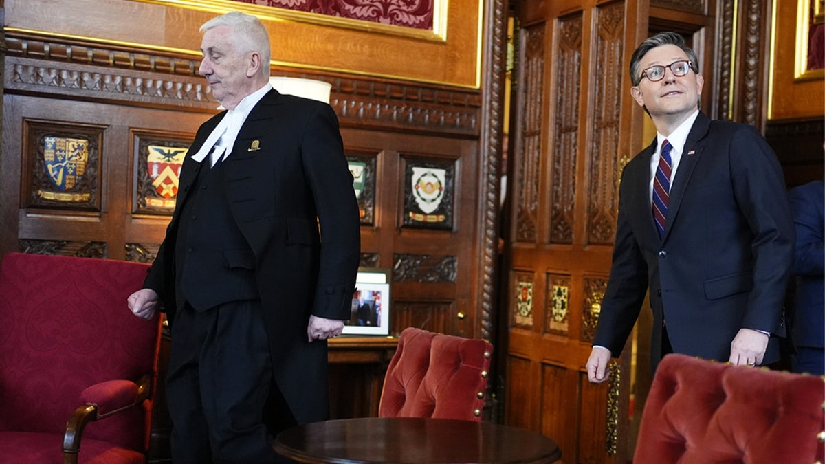Britain's Speaker of the House of Commons Lindsay Hoyle and House Speaker Mike Johnson.
