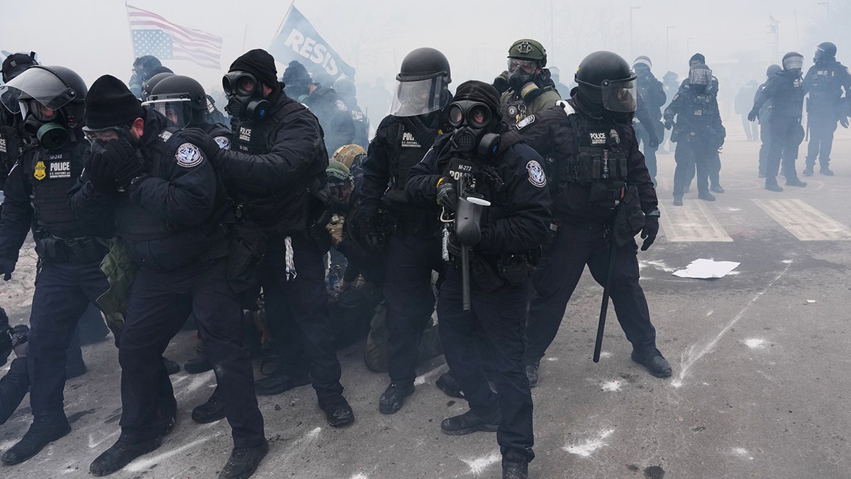 ICE y agitadores se enfrentan en las calles de Minneapolis