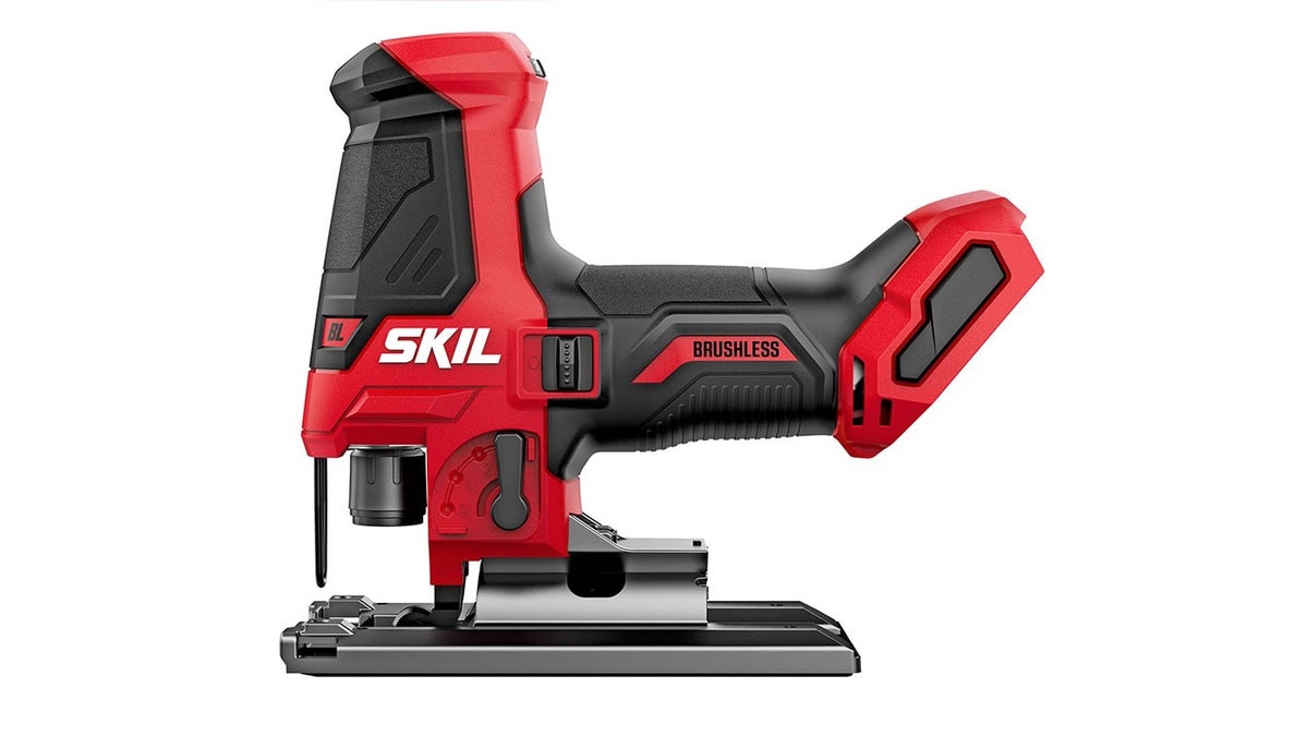 Cut unique angles and shapes with this jigsaw.