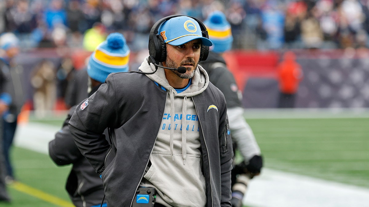 Jesse Minter on sidelines