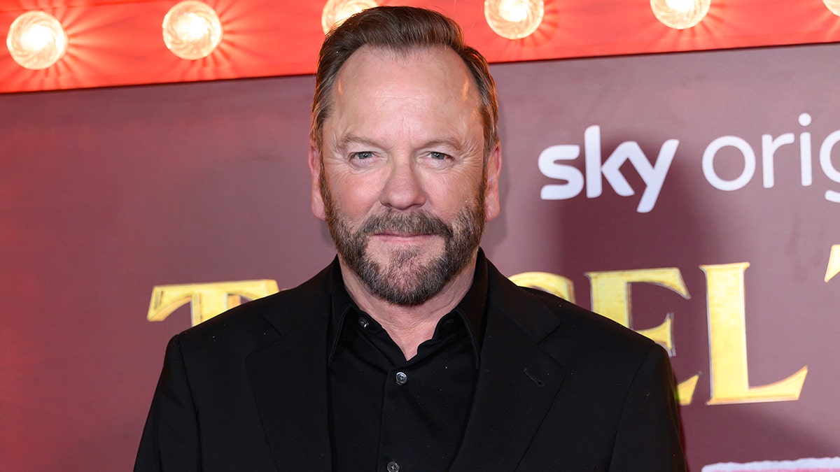 Kiefer Sutherland at the premiere of "Tinsel Town" in November 2025.