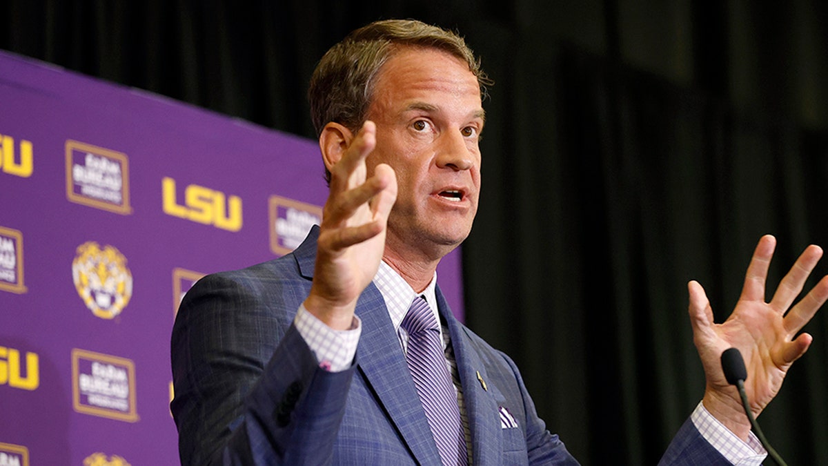 LSU's Lane Kiffin posts then deletes Trump-tagged photo of hats inspired by MAGA slogan at george magazine