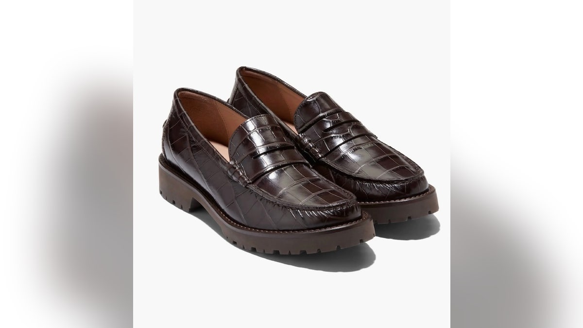 A sleek loafer designed to get you through the work day.