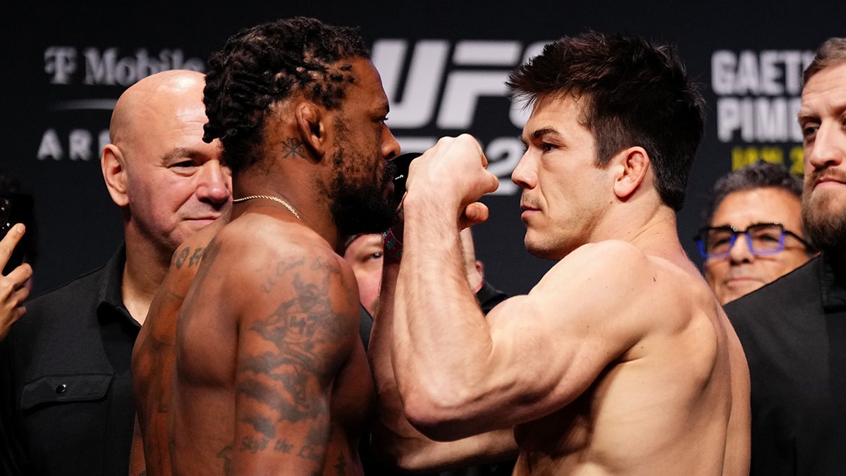 Michael Johnson e Alex Hernandez abbassano lo sguardo