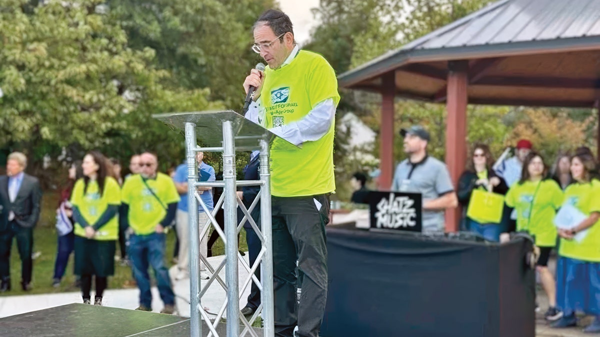 Moshe Glick at rally