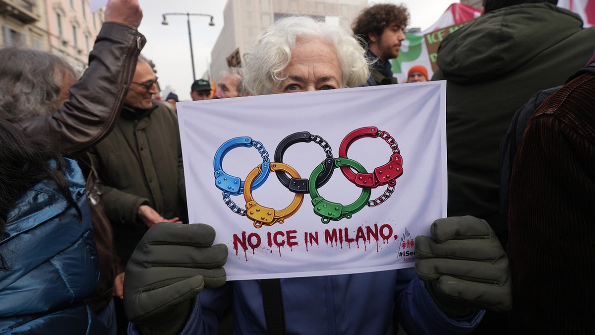 No Ice sign in Milan
