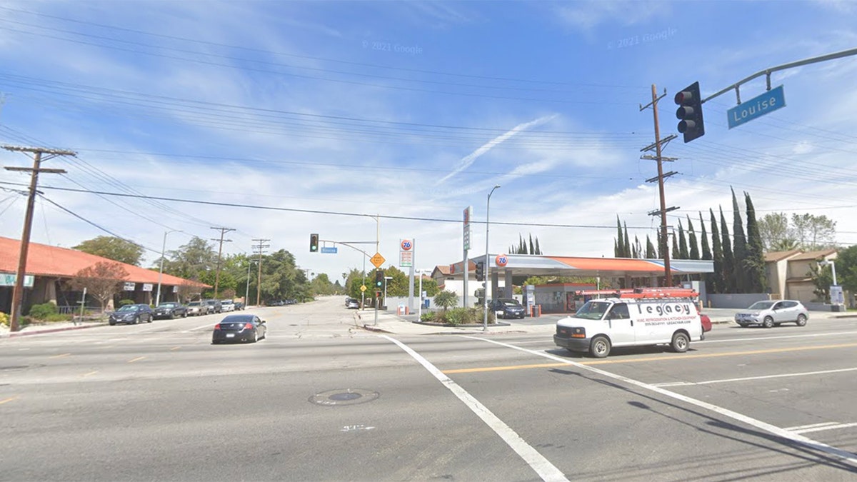 northridge-los-angeles-intersection