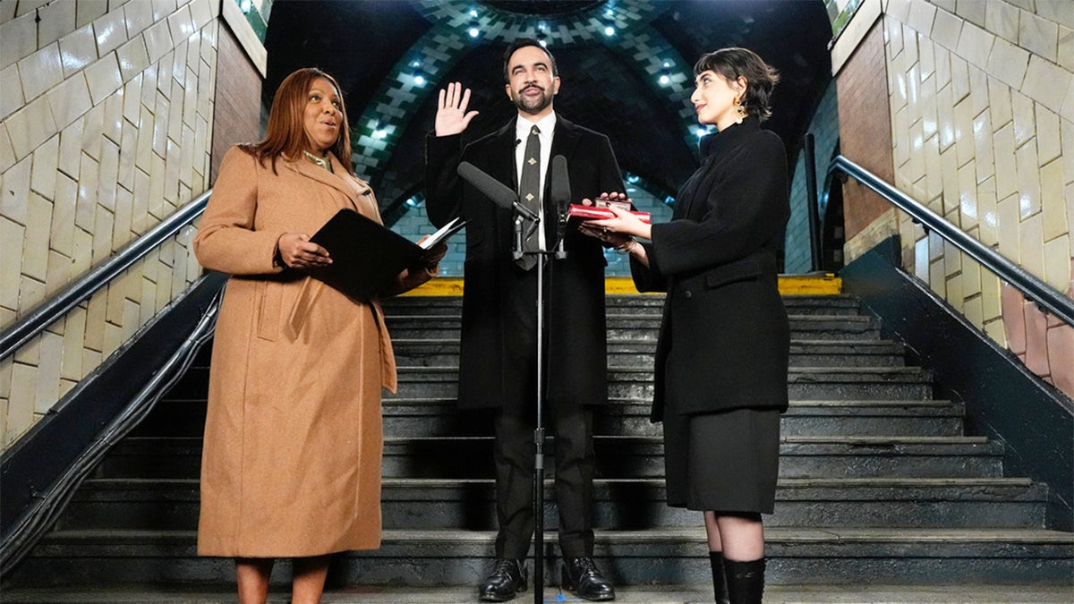 Mamdani swears in as Mayor of NYC