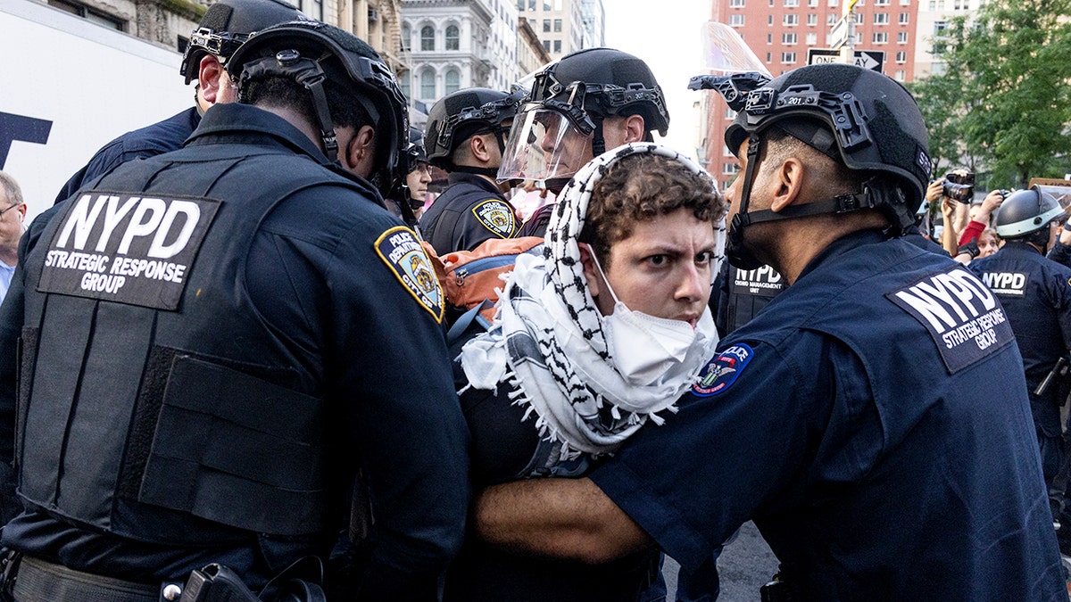 NYPD protest unit makes arrest in Manhattan