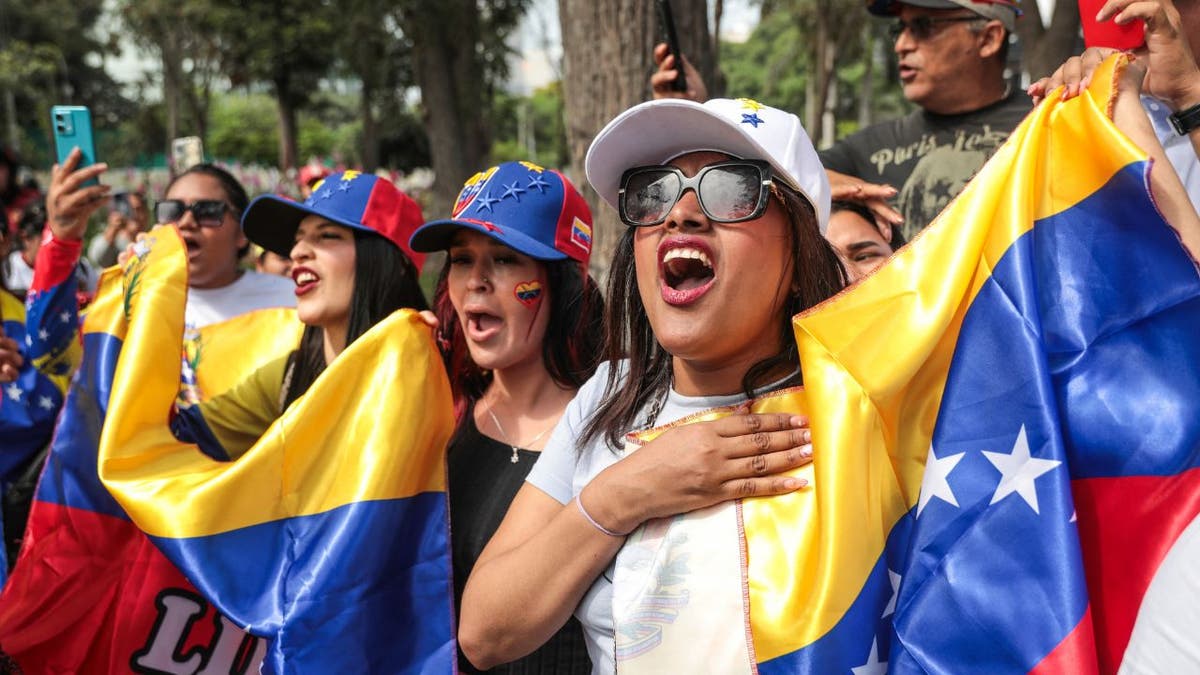 SEE PICS: Venezuelans worldwide celebrate as exiles react to Maduro’s  capture