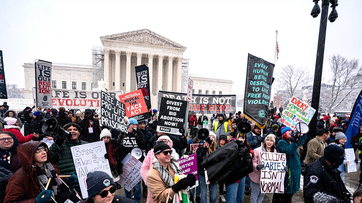 Pessoas estão marchando pela vida na Suprema Corte em Washington, DC