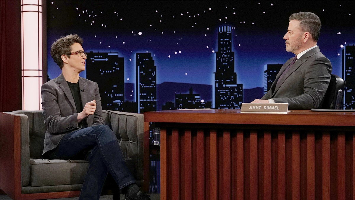 Rachel Maddow su Jimmy Kimmel dal vivo